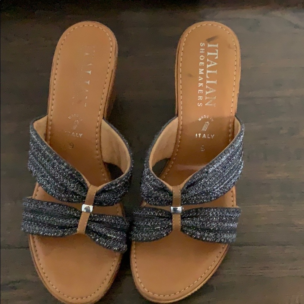 Sandals - Picture 2 of 4